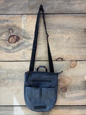 Sherpani Compact Crossbody Bag - Gray